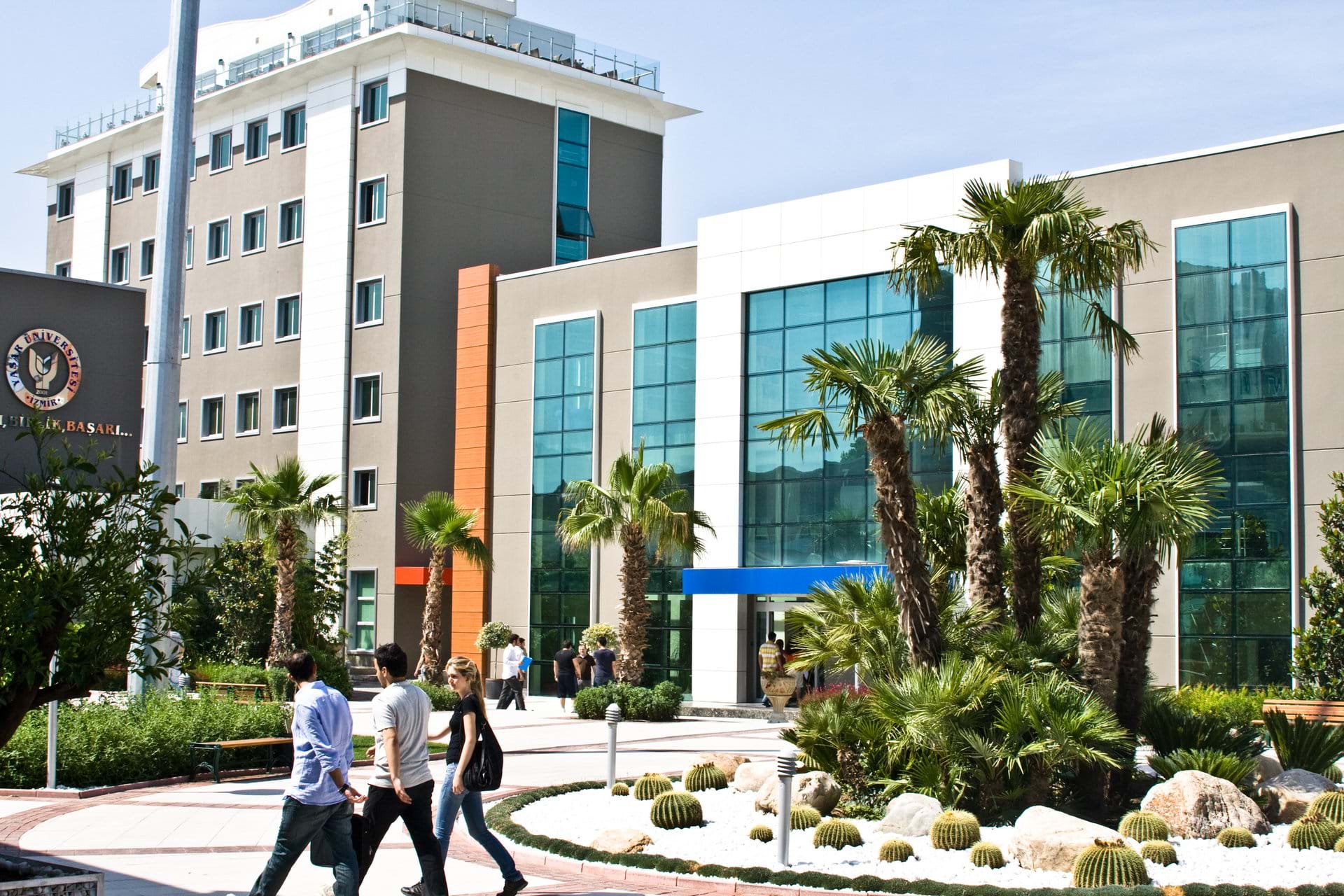 Yaşar Üniversitesi 008