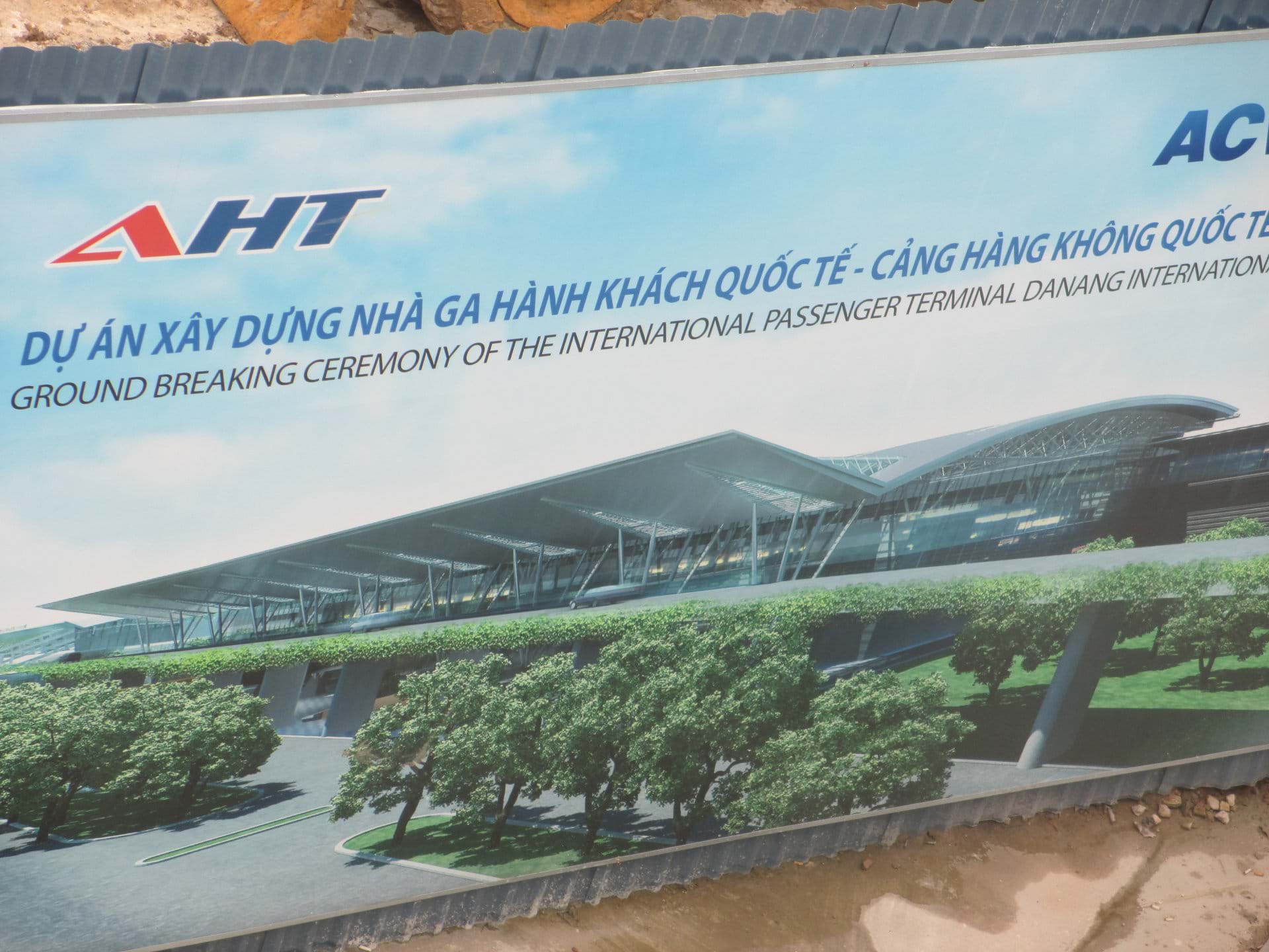 Da Nang Airport Vietnam 018